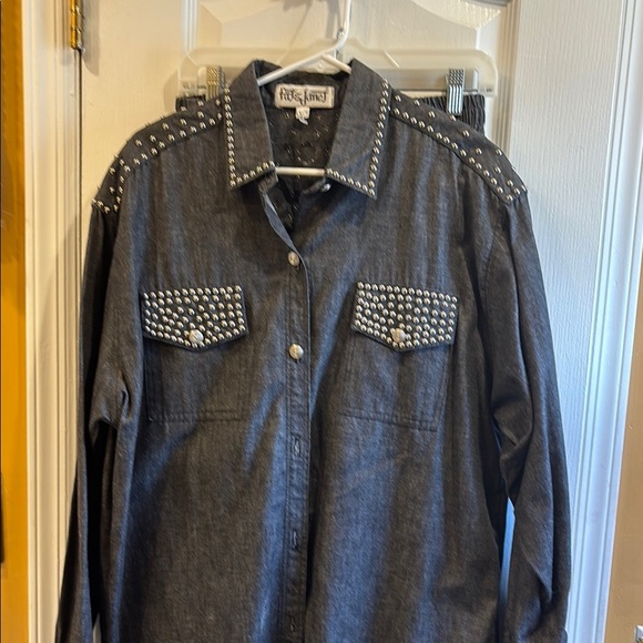 PAT & JANET LITE BLACK DENIM L/S BUTTONDOWN WITH SILVER STUDS HAS MATCHING PANTS - Picture 1 of 10